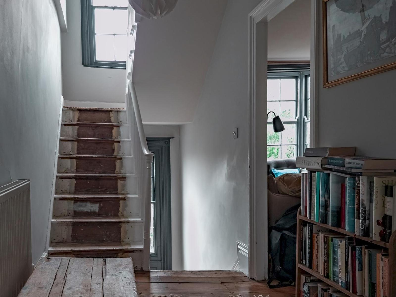 Delightful Spacious In Old Town Balcony Pass The Keys Apartment *