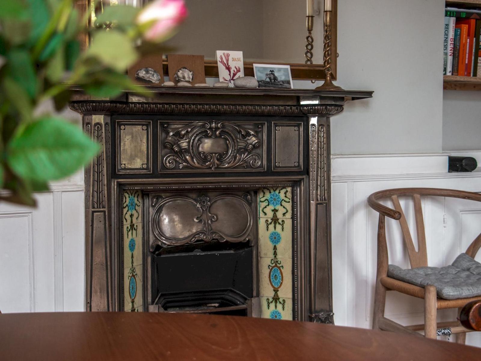 Delightful Spacious In Old Town Balcony Pass The Keys Apartment Margate