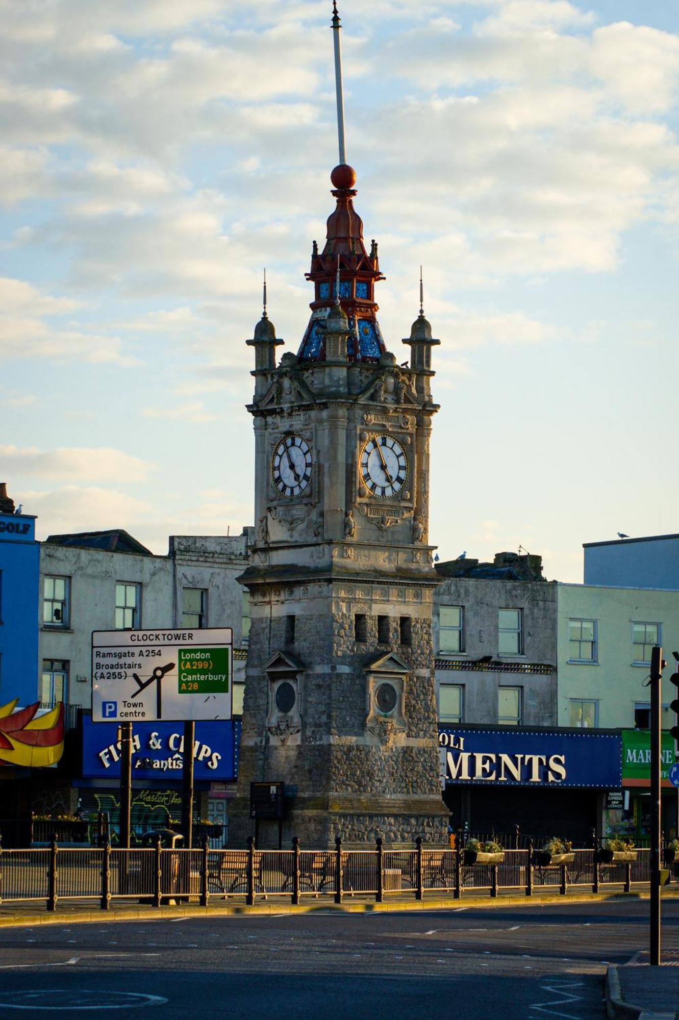 Apartment Delightful Spacious In Old Town Balcony Pass The Keys Margate